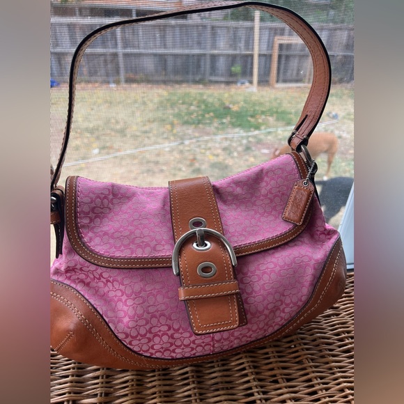 Coach Pink Signature Canvas Soho - Picture 2 of 7